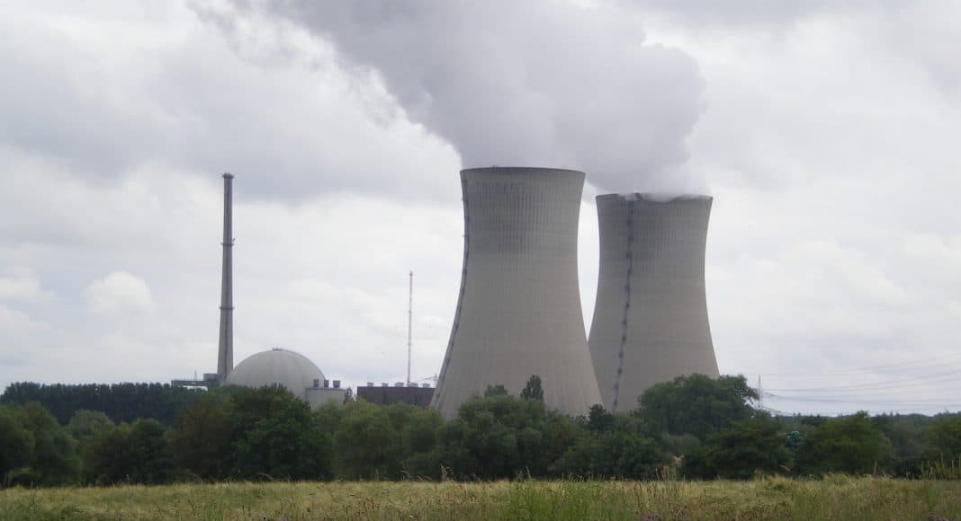 Es wird weiterhin viel schmutziger Strom, wie Atomkraft, produziert.