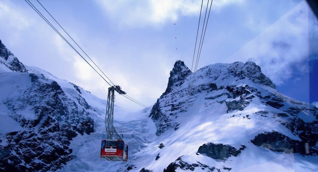 Bergbahn auf das Klein Matterhorn in den Alpen.